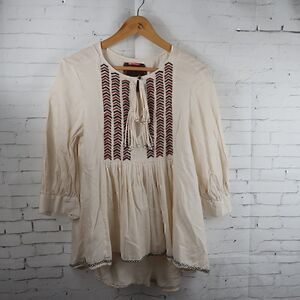 DREAM LIFE IVORY EMBROIDERED 3/4 SLEEVE NATIVE AMERICAN INSPIRED SMOCK TOP